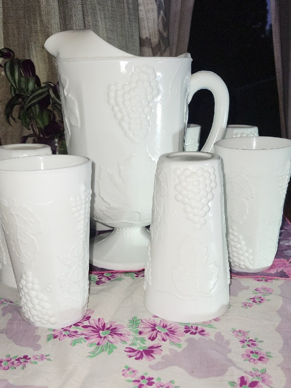 Vintage Indiana Glass "Harvest" milk glass pitcher and tumblers set - Picture 4 of 6